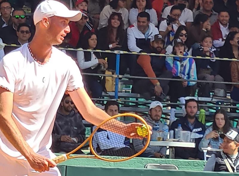 El tenista queretano Luciano Alcocer, representa a México en la Copa Davis..