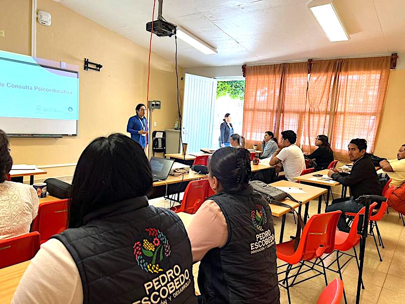 Consejo contra las adicciones capacita a personal docente de Telesecundaria de Ajuchitlancito.