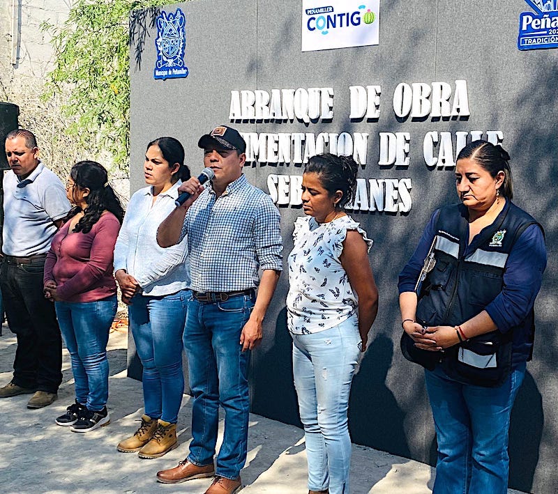 Inicia pavimentación de Calle en Sebastianes, Peñamiller.