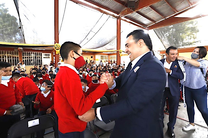 Anuncia Luis Nava mejoras a Primaria "Miguel Hidalgo" en Delegación Felipe Carrillo Puerto.