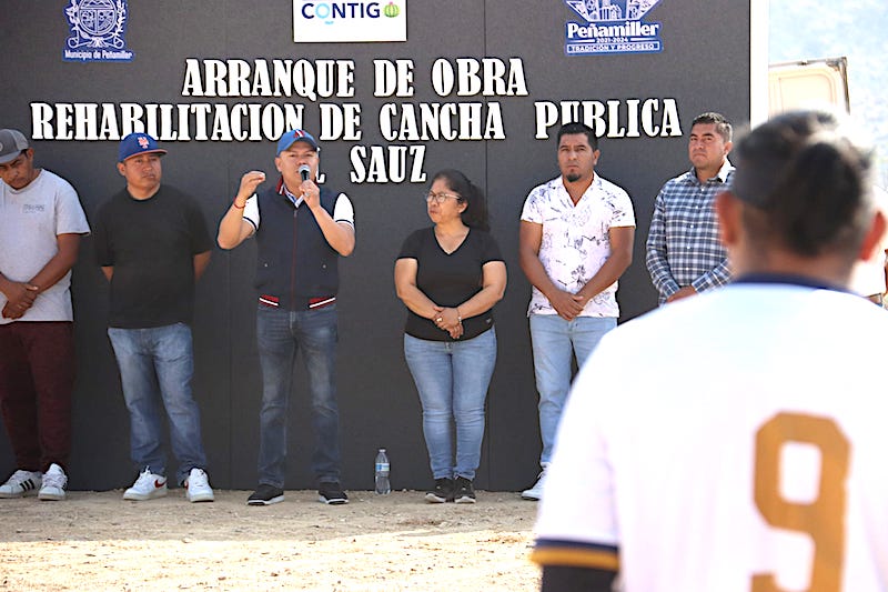 Inicia rehabilitación de cancha de fútbol en El Sauz, Peñamiller.