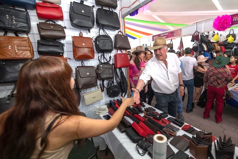 230 expositores participan en la 3era Edición del Festival de la Piel en San Vicente Ferrer.