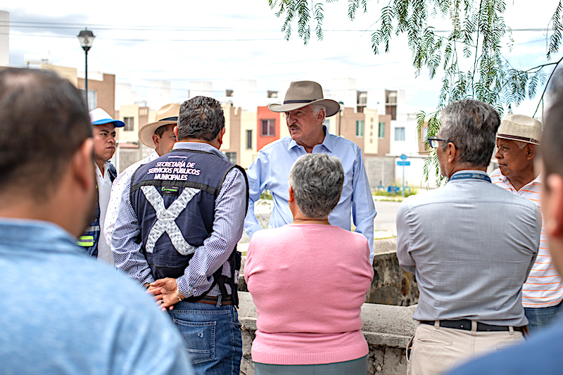 Anuncia Enrique Vega obras en el Fracc. Villas La Piedad.