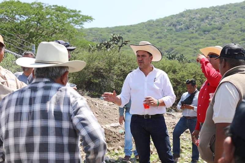 Manuel Montes supervisa rehabilitación de 9 bordos en Colón.