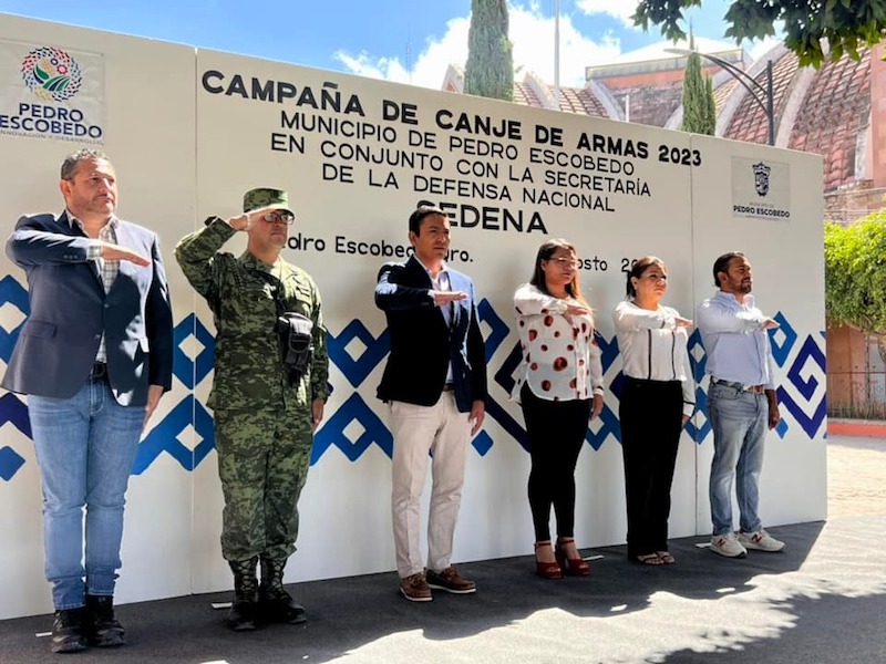 Inicia campaña de canje de armas en Pedro Escobedo.