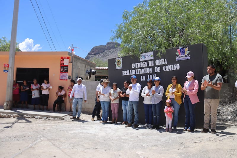 Juan Carlos Linares da banderazo para rehabilitar camino en El Moral, Peñamiller.