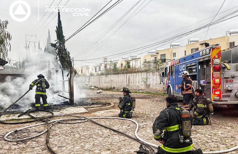 Explosión en Fraccionamiento Sendas de El Marqués deja cuatro heridos.