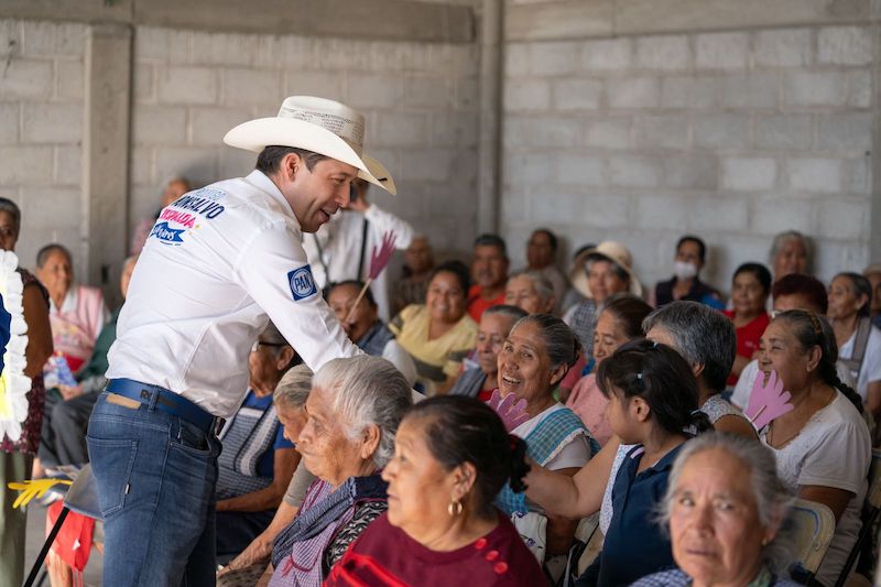 Asegura Rodrigo Monsalvo que construirá 90 obras de infraestructura en el primer año de gobierno.