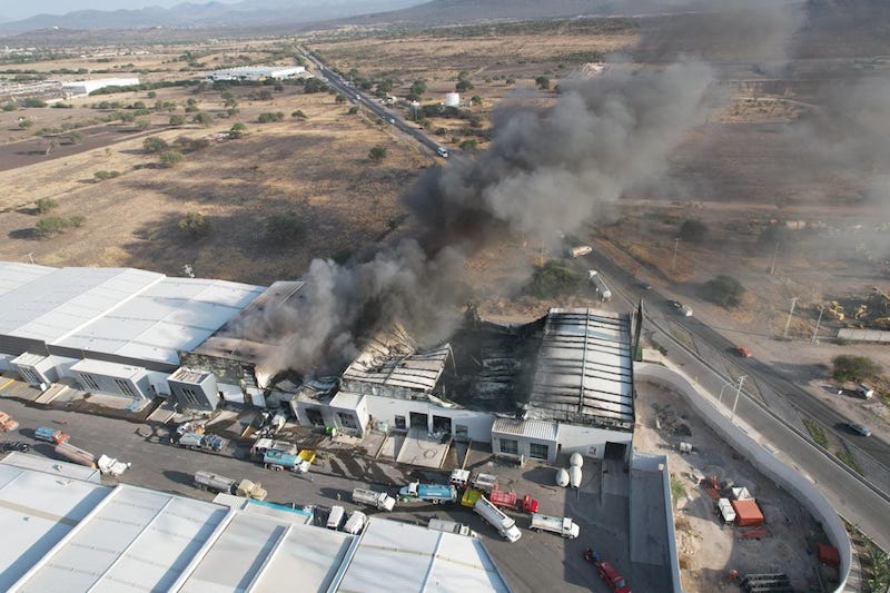 Se registra incendio en Parque Industrial PyME; consume materia prima de empresas.