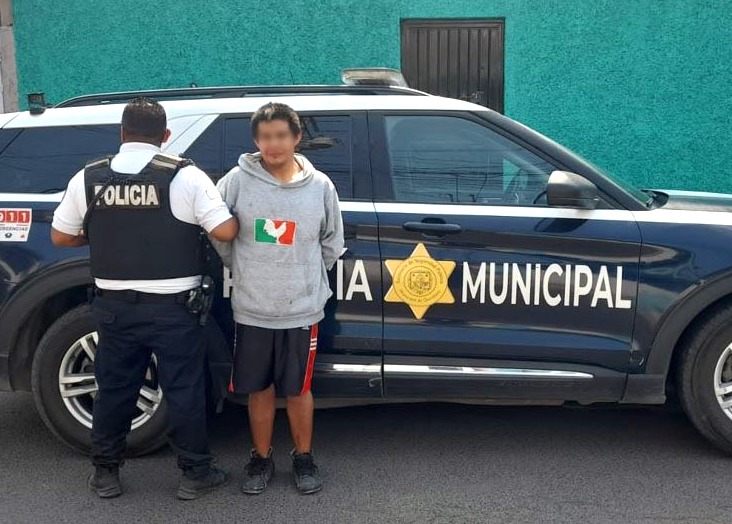 Sujeto capturado por robo en la Colonia Magisterial en la capital de Querétaro.