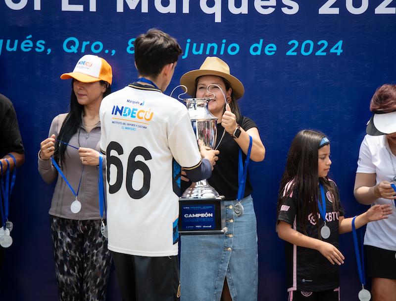 Claudia Martínez clausura de la Liga de Futbol Infantil y Juvenil 2024.