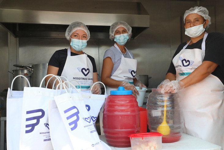 DIF Querétaro proporciona alimentos gratuitos en comedores móviles