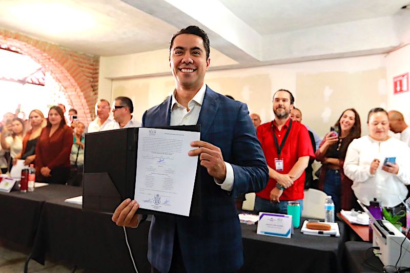 Felifer recibe constancia de mayoría como próximo Alcalde de Querétaro