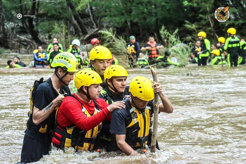 PC El Marqués participa en Taller de Rescate de Aguas Rápidas en Ayutla