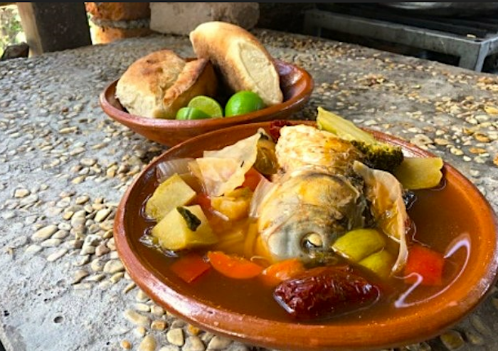 Caldo de Carpa, es una delicia sin igual en Manuel Doblado, Guanajuato.