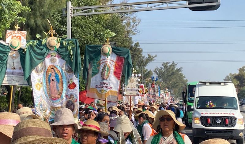 Más de 60 mil peregrinas y peregrinos Querétaro llegan a la Basílica de Guadalupe