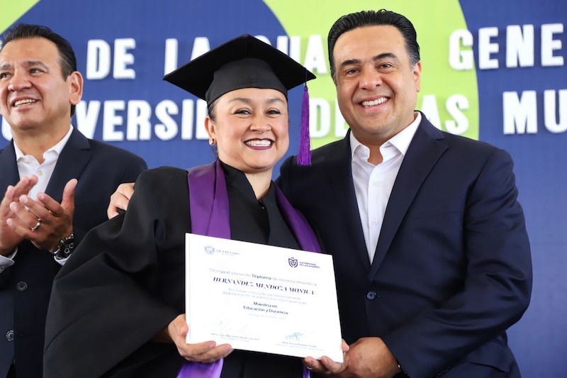 Se gradúan 46 alumnas de la Universidad de las Mujeres