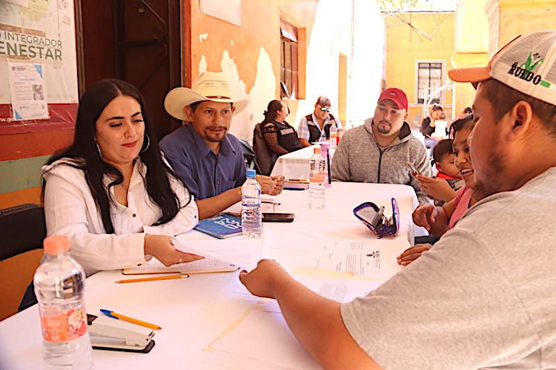 Ana Karen Jiménez atiende a ciudadanos en San Miguel Palmas con el "Miércoles Ciudadano"