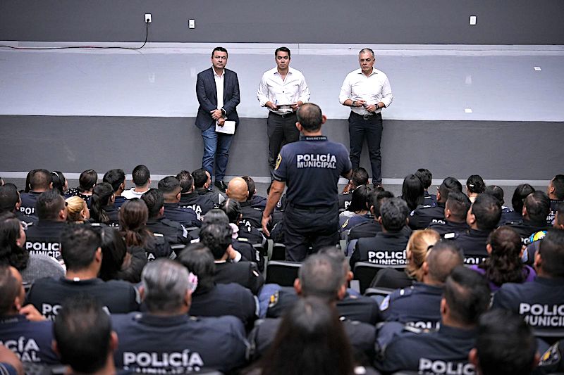 Felifer Macías respalda a la Policía Municipal de Querétaro