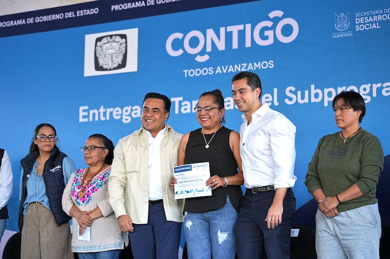 Felifer Macías participa en la entrega tarjetas del programa “Tarjeta Contigo” a nuevas beneficiarias