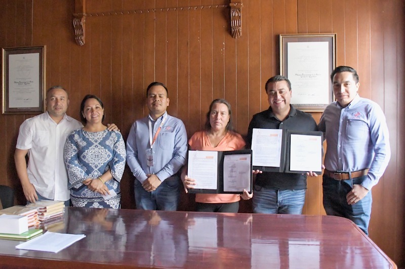 Jalpan firma convenio con Cajas Populares para ofrecer créditos a empleados gubernamentales