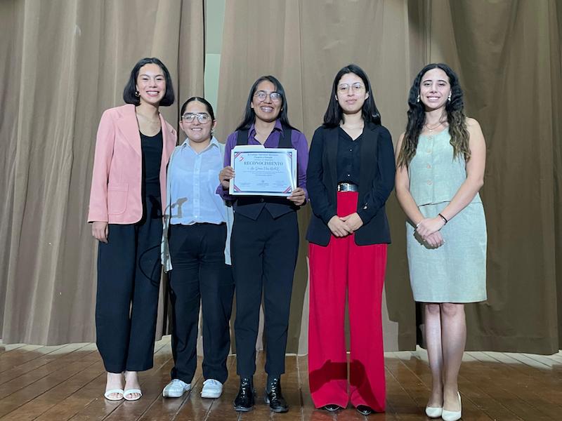 Talento joven destaca en declamación y oratoria del Colegio Salesiano