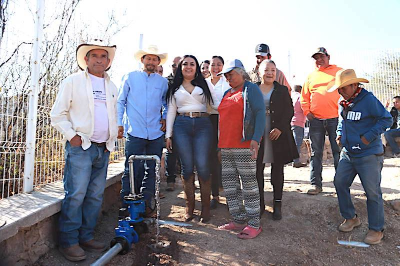 Ana Karen Jiménez entrega rehabilitación del sistema de agua potable en La Ordeña