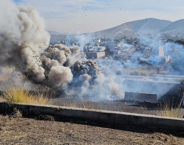 Destruyen 5 toneladas de pirotecnia decomisada en Querétaro