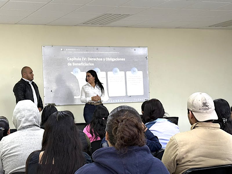 Realizan reunión en Peñamiller para fortalecer reglamento de la Casa del Estudiante