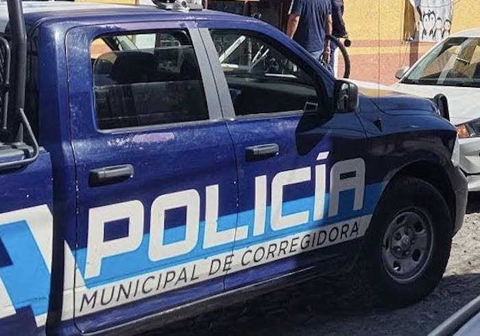 Adolescente dispara, mata a su madre y hiere a su hermano en Tejeda, Corregidora.