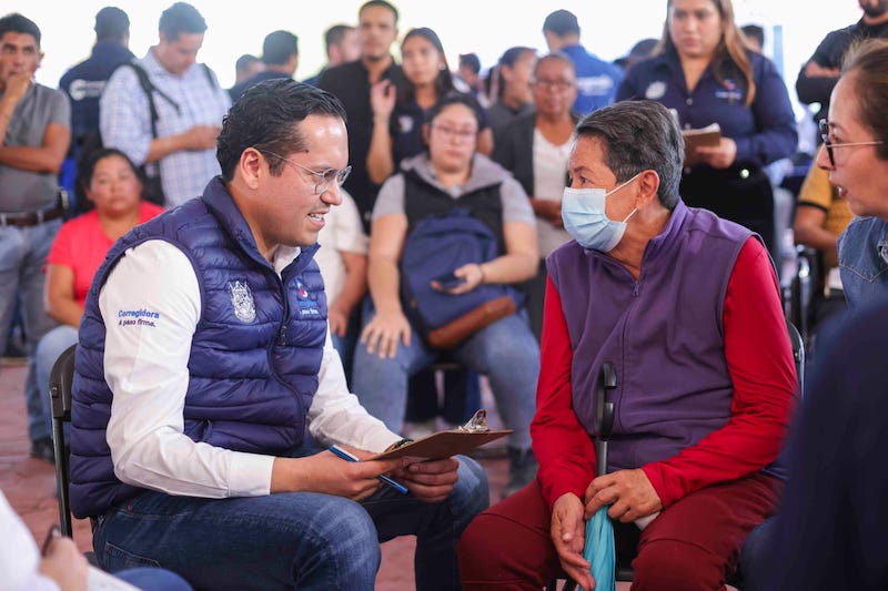 Chepe Guerrero lleva la primera jornada “Corregidora Contigo” a Paseos del Bosque