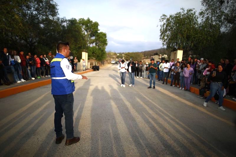 Entrega Jairo Morales obra de rehabilitación de calles en cabecera municipal de Huimilpan