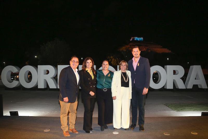 Iluminan de amarillo la Pirámide de El Pueblito en conmemoración de la lucha contra el cáncer infantil