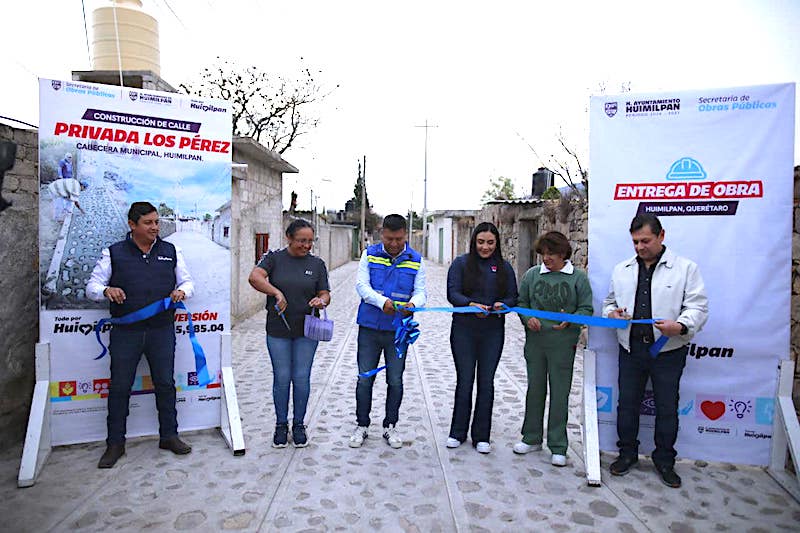 Jairo Morales entrega obra de urbanización en Barrio Alto, Huimilpan