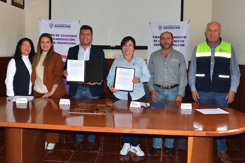 Huimilpan firman convenios para reforzar la protección sanitaria